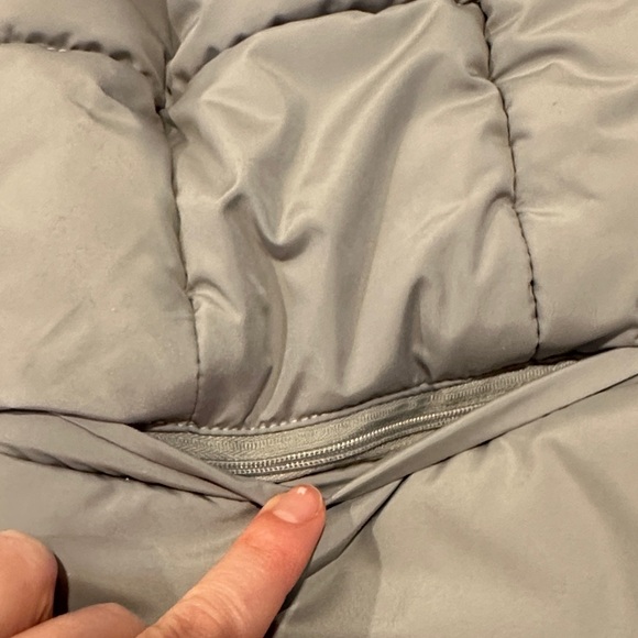 Amazon | Women’s Gray Long Hooded Puffer Vest - Picture 12 of 13